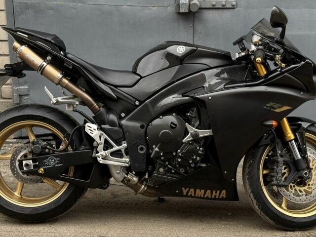 Ямаха R1, об'ємом двигуна 1 л та пробігом 0 тис. км за 12800 $, фото 1 на Automoto.ua