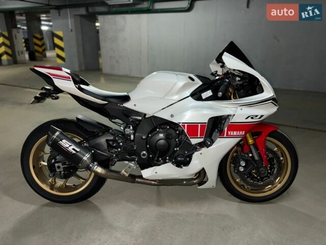 Ямаха R1, об'ємом двигуна 1 л та пробігом 6 тис. км за 20000 $, фото 1 на Automoto.ua