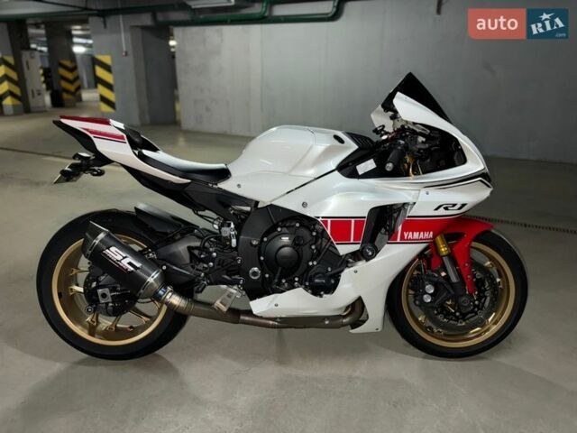 Ямаха R1, об'ємом двигуна 1 л та пробігом 6 тис. км за 20000 $, фото 1 на Automoto.ua