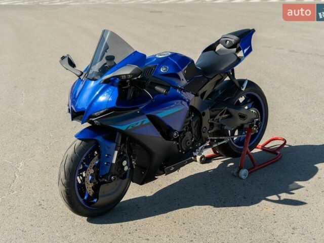Ямаха R1, об'ємом двигуна 1 л та пробігом 4 тис. км за 20000 $, фото 1 на Automoto.ua