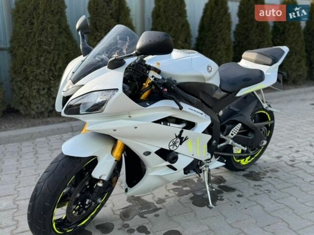 Білий Ямаха R6, об'ємом двигуна 0.6 л та пробігом 23 тис. км за 4700 $, фото 1 на Automoto.ua