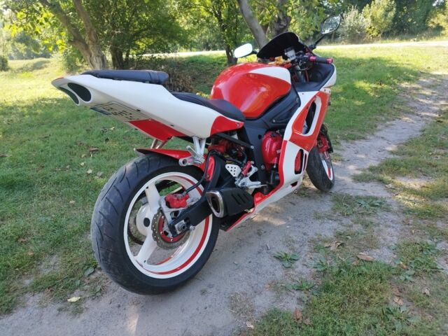 Ямаха R6, об'ємом двигуна 0.6 л та пробігом 0 тис. км за 3300 $, фото 1 на Automoto.ua