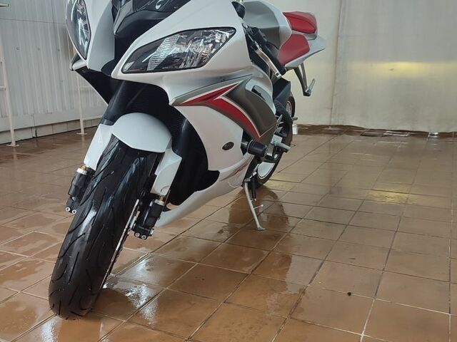 Ямаха R6, об'ємом двигуна 0 л та пробігом 35 тис. км за 8000 $, фото 1 на Automoto.ua
