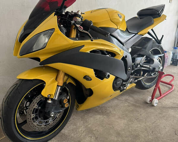 Желтый Ямаха Р6, объемом двигателя 0.6 л и пробегом 16 тыс. км за 7300 $, фото 1 на Automoto.ua