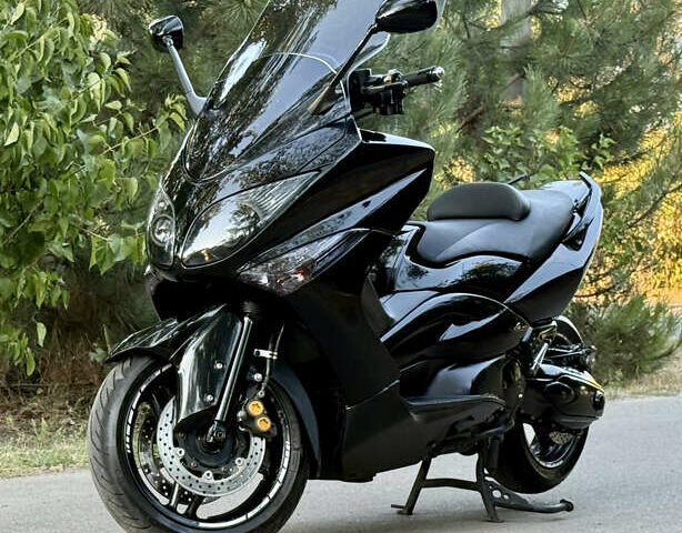 Черный Ямаха Т-макс, объемом двигателя 0.5 л и пробегом 19 тыс. км за 5999 $, фото 1 на Automoto.ua
