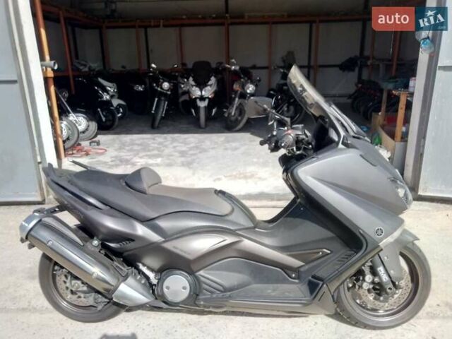 Чорний Ямаха T-max, об'ємом двигуна 0.53 л та пробігом 58 тис. км за 9000 $, фото 1 на Automoto.ua