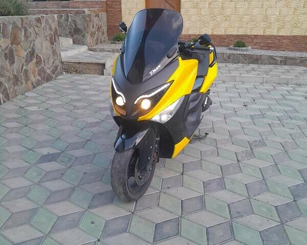 Ямаха Т-макс, объемом двигателя 0 л и пробегом 400 тыс. км за 2200 $, фото 1 на Automoto.ua
