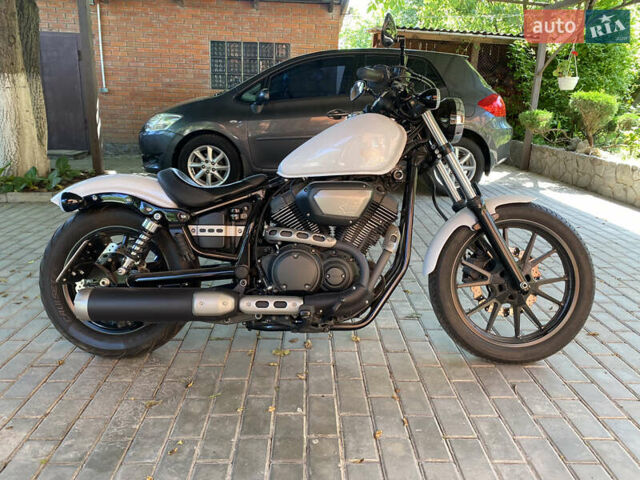 Белый Ямаха Bolt, объемом двигателя 1 л и пробегом 6 тыс. км за 8500 $, фото 1 на Automoto.ua