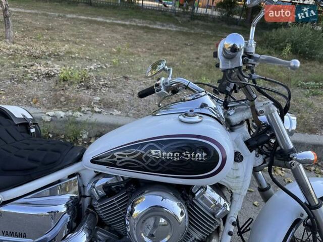 Белый Ямаха Drag Star 400, объемом двигателя 0.4 л и пробегом 48 тыс. км за 3100 $, фото 1 на Automoto.ua