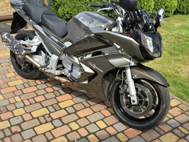 Ямаха FJR 1300, объемом двигателя 1.3 л и пробегом 0 тыс. км за 7000 $, фото 1 на Automoto.ua