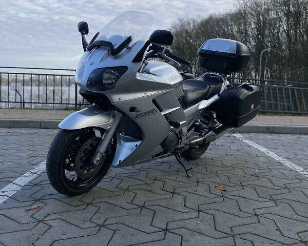 Серый Ямаха FJR 1300, объемом двигателя 1.3 л и пробегом 116 тыс. км за 5100 $, фото 1 на Automoto.ua
