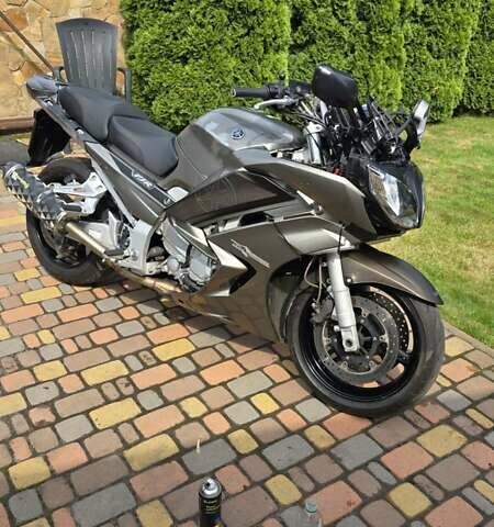 Серый Ямаха FJR 1300, объемом двигателя 1.3 л и пробегом 30 тыс. км за 7000 $, фото 1 на Automoto.ua