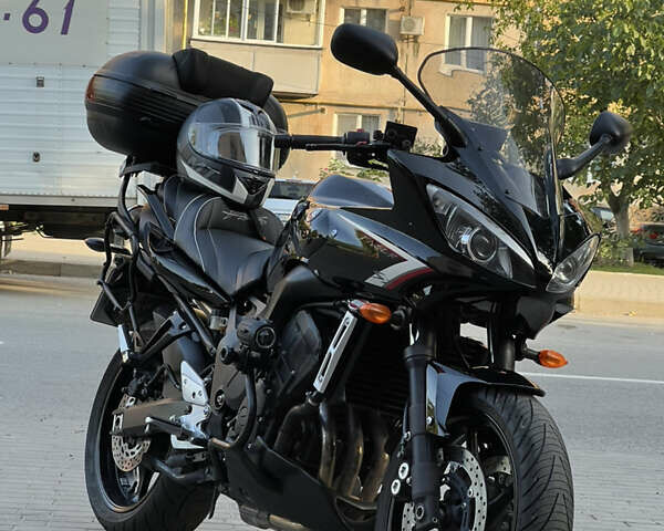 Черный Ямаха FZ6, объемом двигателя 0.6 л и пробегом 30 тыс. км за 5800 $, фото 1 на Automoto.ua