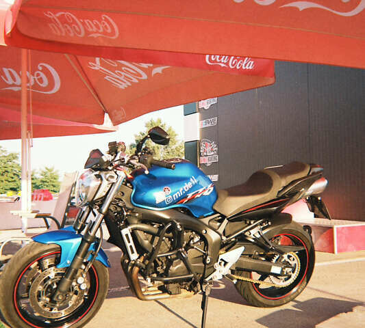 Синий Ямаха FZ6, объемом двигателя 0.6 л и пробегом 41 тыс. км за 5300 $, фото 1 на Automoto.ua