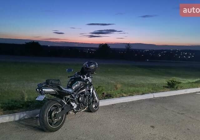 Черный Ямаха FZ6 Fazer, объемом двигателя 0.6 л и пробегом 42 тыс. км за 4199 $, фото 1 на Automoto.ua