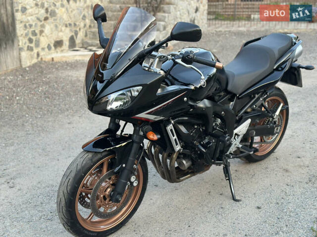 Черный Ямаха FZ6 Fazer, объемом двигателя 0.6 л и пробегом 36 тыс. км за 5500 $, фото 1 на Automoto.ua