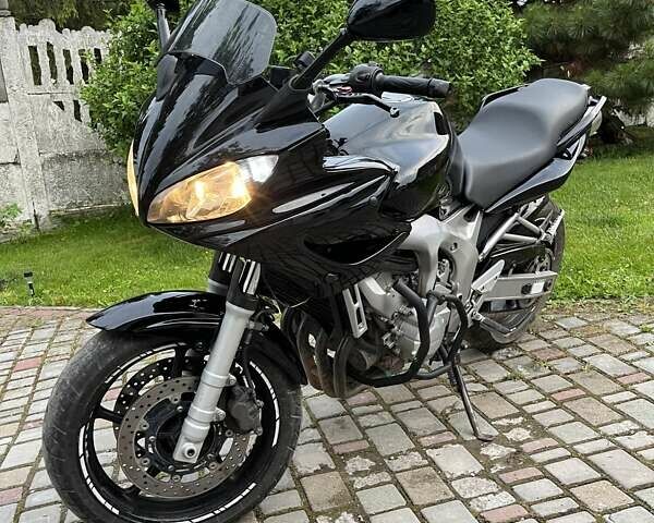Черный Ямаха FZ6 Fazer, объемом двигателя 0.6 л и пробегом 51 тыс. км за 4400 $, фото 1 на Automoto.ua