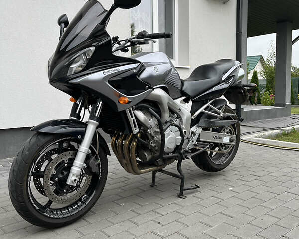 Серый Ямаха FZ6 Fazer, объемом двигателя 0.6 л и пробегом 41 тыс. км за 4700 $, фото 1 на Automoto.ua