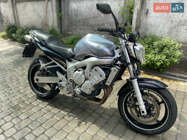 Серый Ямаха FZ6 N, объемом двигателя 0.6 л и пробегом 40 тыс. км за 4850 $, фото 1 на Automoto.ua