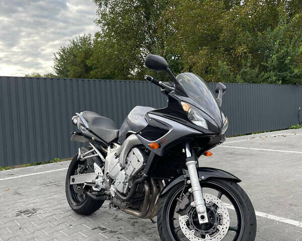 Серый Ямаха FZ6 S, объемом двигателя 0.6 л и пробегом 50 тыс. км за 4700 $, фото 1 на Automoto.ua