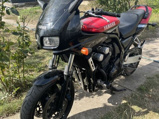 Ямаха FZS 600 Fazer, объемом двигателя 0.6 л и пробегом 0 тыс. км за 3000 $, фото 1 на Automoto.ua