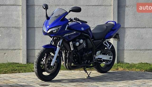 Синий Ямаха FZS 600 Fazer, объемом двигателя 0.6 л и пробегом 40 тыс. км за 4100 $, фото 1 на Automoto.ua