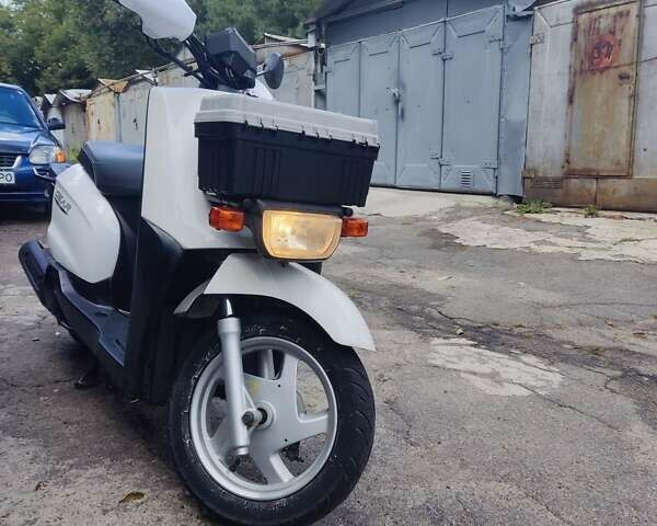 Белый Ямаха Gear 4T, объемом двигателя 0.05 л и пробегом 47 тыс. км за 750 $, фото 1 на Automoto.ua