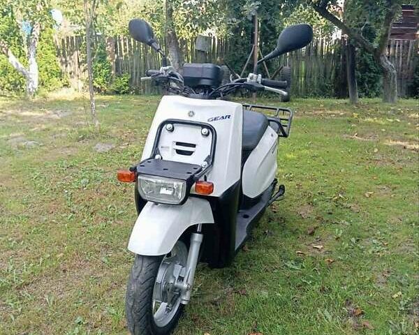 Белый Ямаха Gear 4T, объемом двигателя 0.49 л и пробегом 10 тыс. км за 1137 $, фото 1 на Automoto.ua