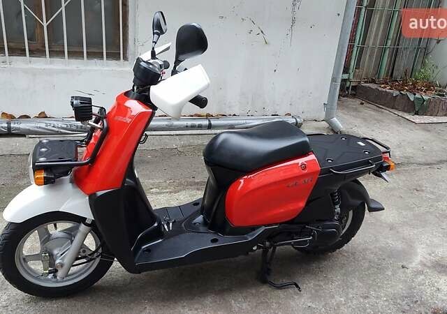 Красный Ямаха Gear 4T, объемом двигателя 0.05 л и пробегом 32 тыс. км за 800 $, фото 1 на Automoto.ua
