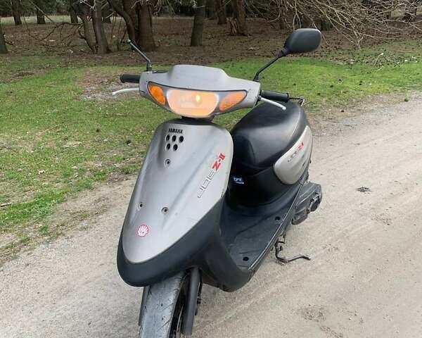 Серый Ямаха Jog SA12, объемом двигателя 0 л и пробегом 3 тыс. км за 431 $, фото 1 на Automoto.ua