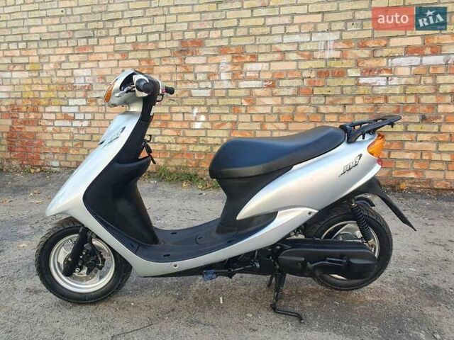 Ямаха Jog SA16 2005 у Нежине на Automoto.ua Ямаха Jog SA16, об'ємом двигуна 0 л та пробігом 10 тис. км за 800 $, фото 1 на Automoto.ua