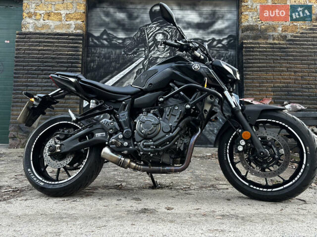 Чорний Ямаха MT-07, об'ємом двигуна 0.69 л та пробігом 15 тис. км за 9000 $, фото 1 на Automoto.ua