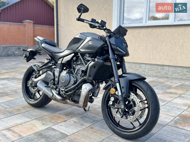 Черный Ямаха MT-07, объемом двигателя 0.7 л и пробегом 1 тыс. км за 9600 $, фото 1 на Automoto.ua