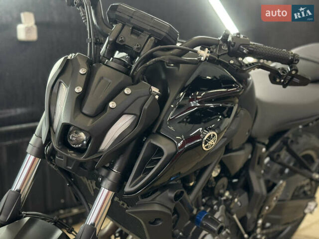 Черный Ямаха MT-07, объемом двигателя 0.69 л и пробегом 9 тыс. км за 7900 $, фото 1 на Automoto.ua