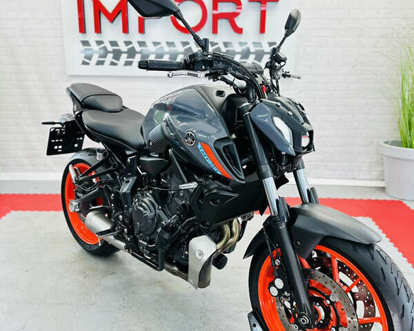 Серый Ямаха MT-07, объемом двигателя 0.7 л и пробегом 24 тыс. км за 7800 $, фото 1 на Automoto.ua