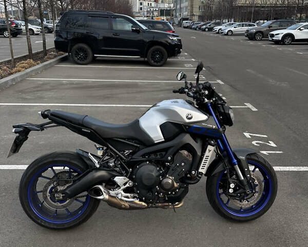 Ямаха MT-09, объемом двигателя 0.85 л и пробегом 54 тыс. км за 7800 $, фото 1 на Automoto.ua