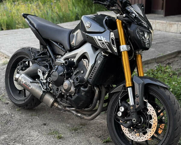 Серый Ямаха MT-09, объемом двигателя 0.85 л и пробегом 15 тыс. км за 8100 $, фото 1 на Automoto.ua