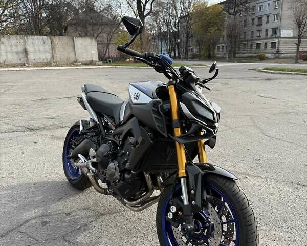 Черный Ямаха MT-09 SP, объемом двигателя 0 л и пробегом 14 тыс. км за 10000 $, фото 1 на Automoto.ua