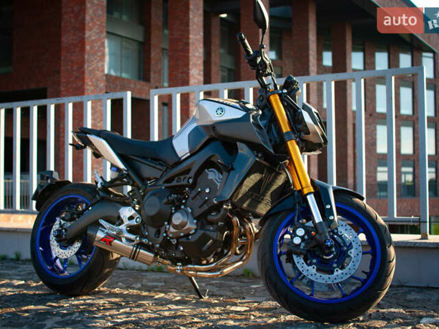 Ямаха MT-09 SP, объемом двигателя 0.9 л и пробегом 15 тыс. км за 12000 $, фото 1 на Automoto.ua