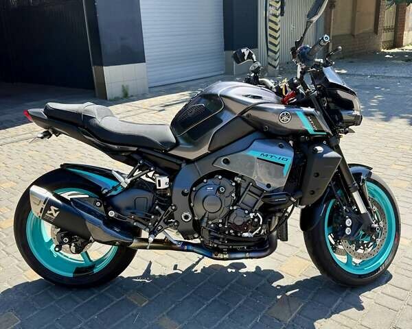 Серый Ямаха MT-10, объемом двигателя 1 л и пробегом 6 тыс. км за 18500 $, фото 1 на Automoto.ua