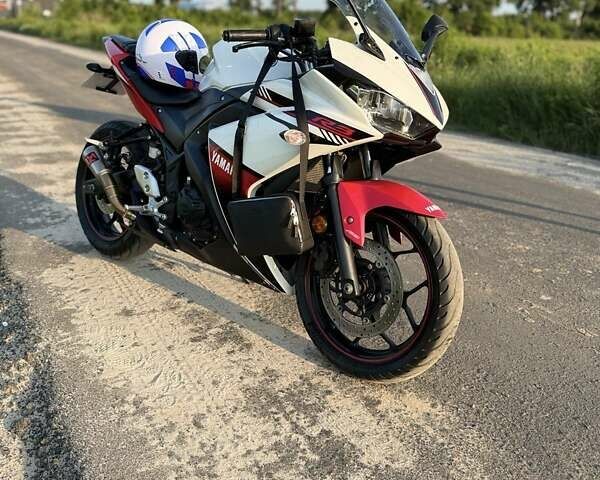 Белый Ямаха R3, объемом двигателя 0 л и пробегом 48 тыс. км за 3999 $, фото 1 на Automoto.ua