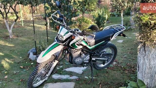 Белый Ямаха Serow 250, объемом двигателя 0 л и пробегом 32 тыс. км за 3500 $, фото 1 на Automoto.ua