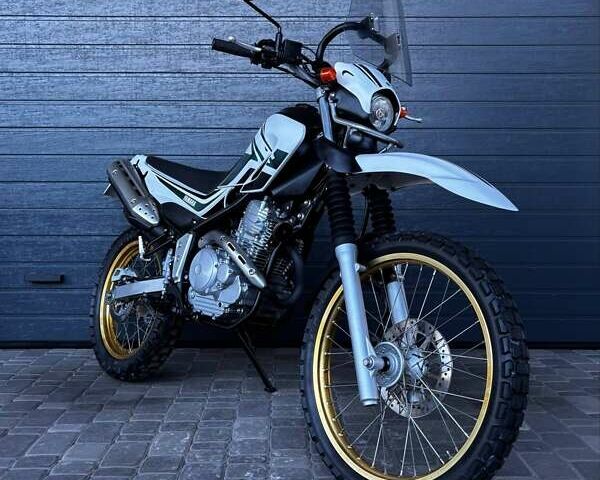 Білий Ямаха Serow 250, об'ємом двигуна 0.25 л та пробігом 4 тис. км за 4400 $, фото 1 на Automoto.ua