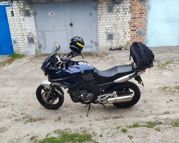 Ямаха TDM 900, объемом двигателя 0 л и пробегом 48 тыс. км за 4800 $, фото 1 на Automoto.ua