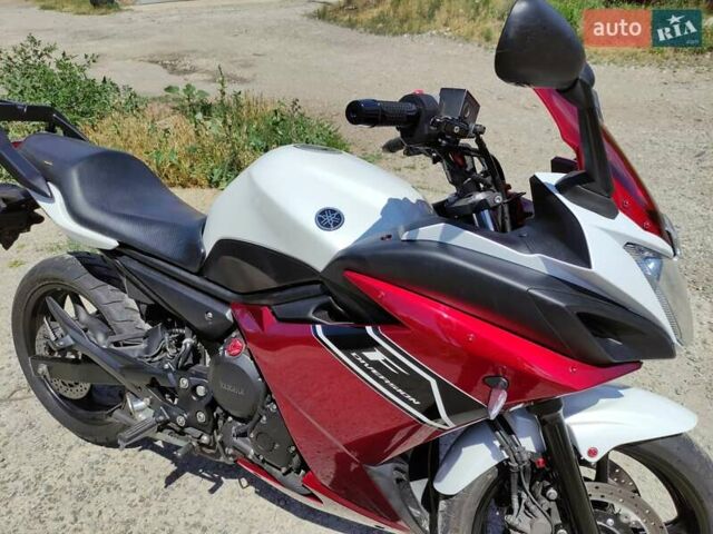 Белый Ямаха XJ6 Diversion, объемом двигателя 0 л и пробегом 25 тыс. км за 6200 $, фото 1 на Automoto.ua