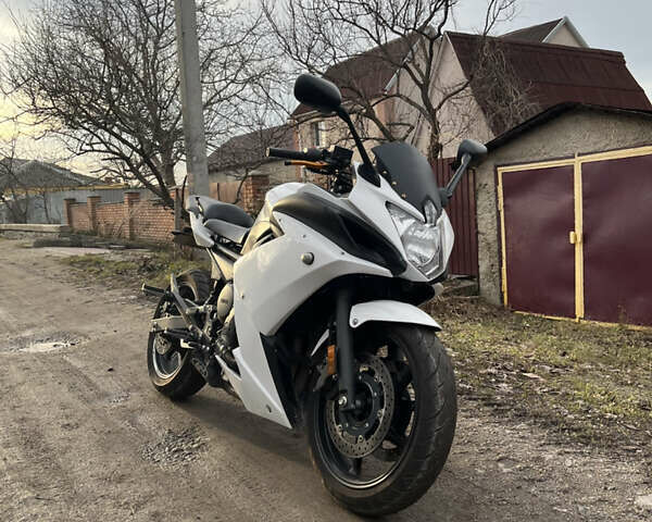 Белый Ямаха XJ 600 Diversion, объемом двигателя 0.6 л и пробегом 10 тыс. км за 5700 $, фото 1 на Automoto.ua