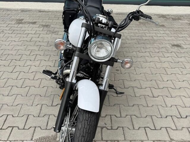Белый Ямаха XVS 650, объемом двигателя 0.65 л и пробегом 7 тыс. км за 6999 $, фото 1 на Automoto.ua