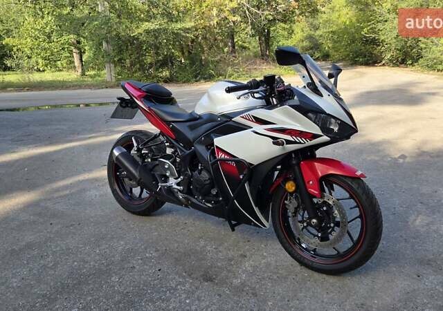 Білий Ямаха YZF-R3, об'ємом двигуна 0.32 л та пробігом 17 тис. км за 4300 $, фото 1 на Automoto.ua