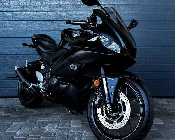 Черный Ямаха YZF-R3, объемом двигателя 0.32 л и пробегом 9 тыс. км за 5500 $, фото 1 на Automoto.ua