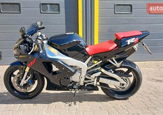 Черный Ямаха YZF R1, объемом двигателя 1 л и пробегом 65 тыс. км за 5600 $, фото 1 на Automoto.ua